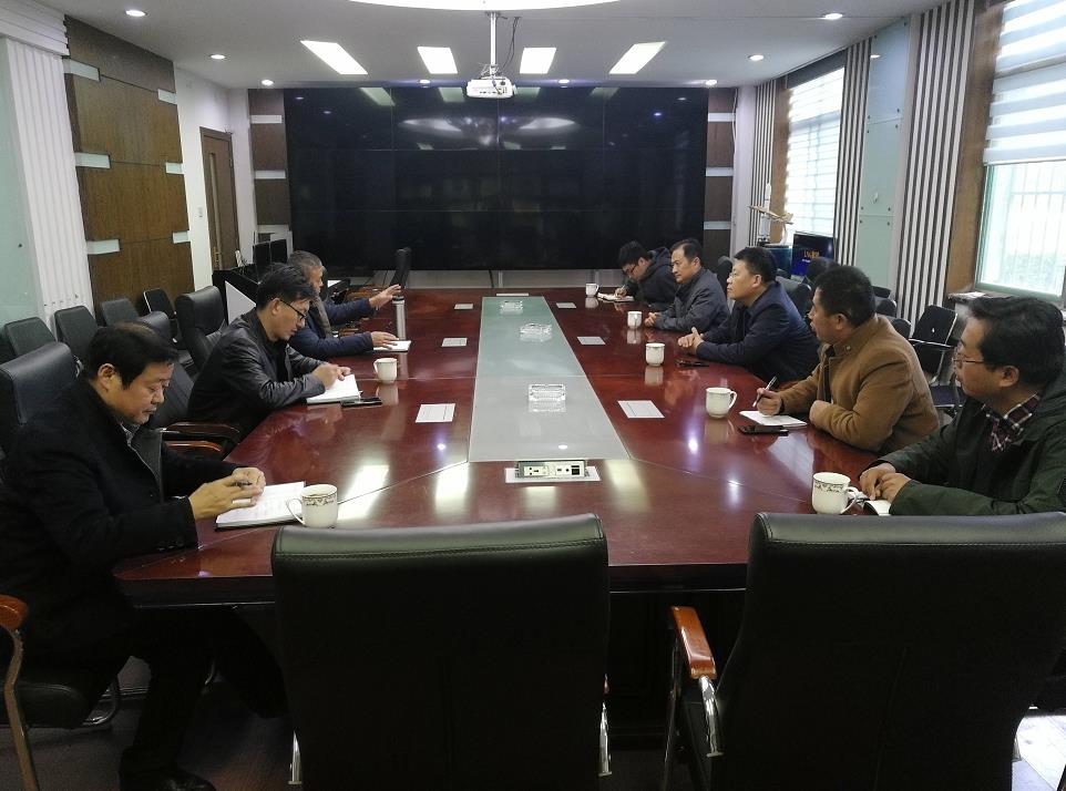 济南市长清区副区长丁勇来山东华亿平台_华亿（中国）一站式服务平台集团调研