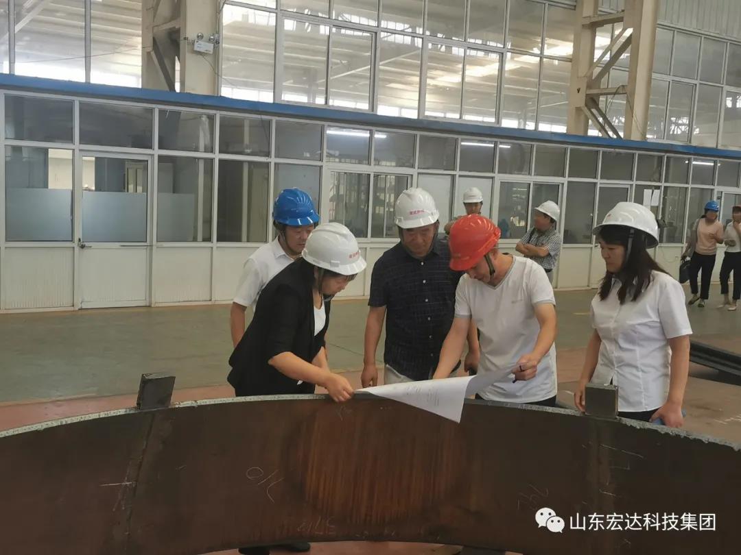 市总工会副主席于虹到华亿平台_华亿（中国）一站式服务平台集团调研